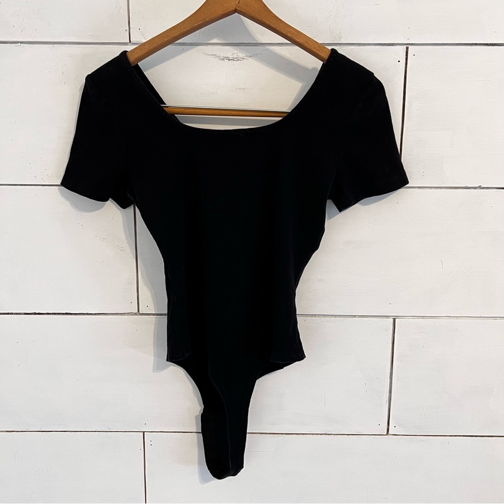 Bohme Black Scoop Neck Short Sleeve Ribbed Body Suit. Size XSmall. - Picture 7 of 7